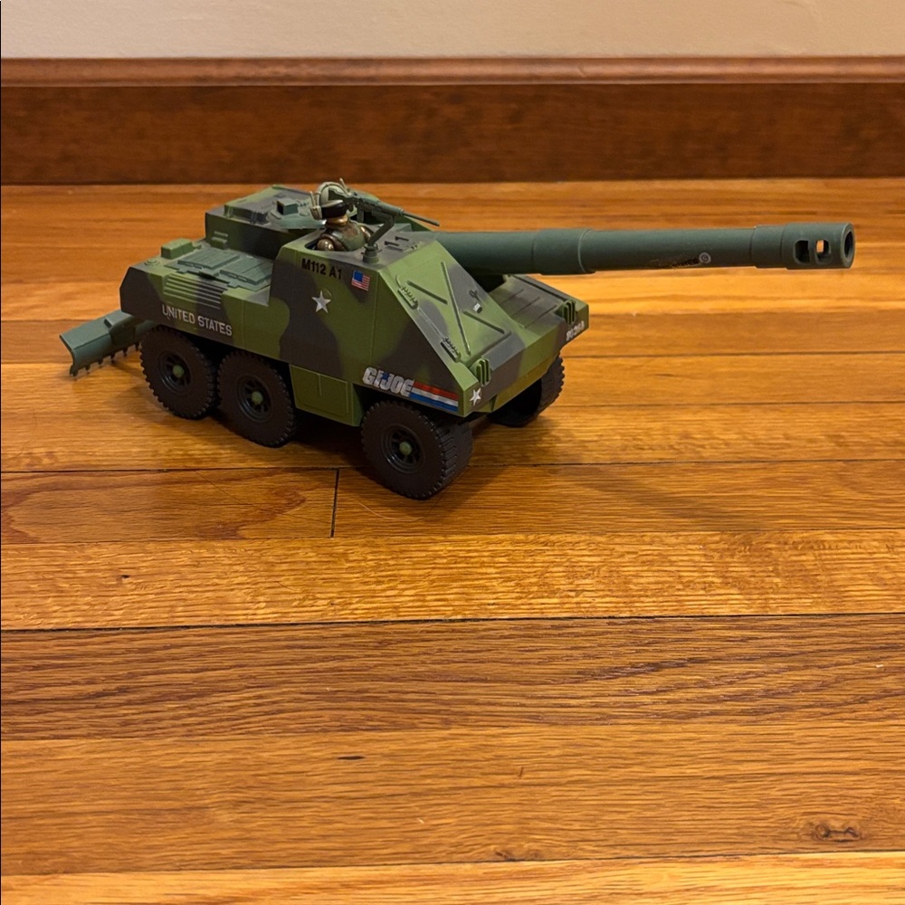 Vintage G.I. Joe Slugger Mobile Cannon Vehicle w/ Artilleryman “Thunder”